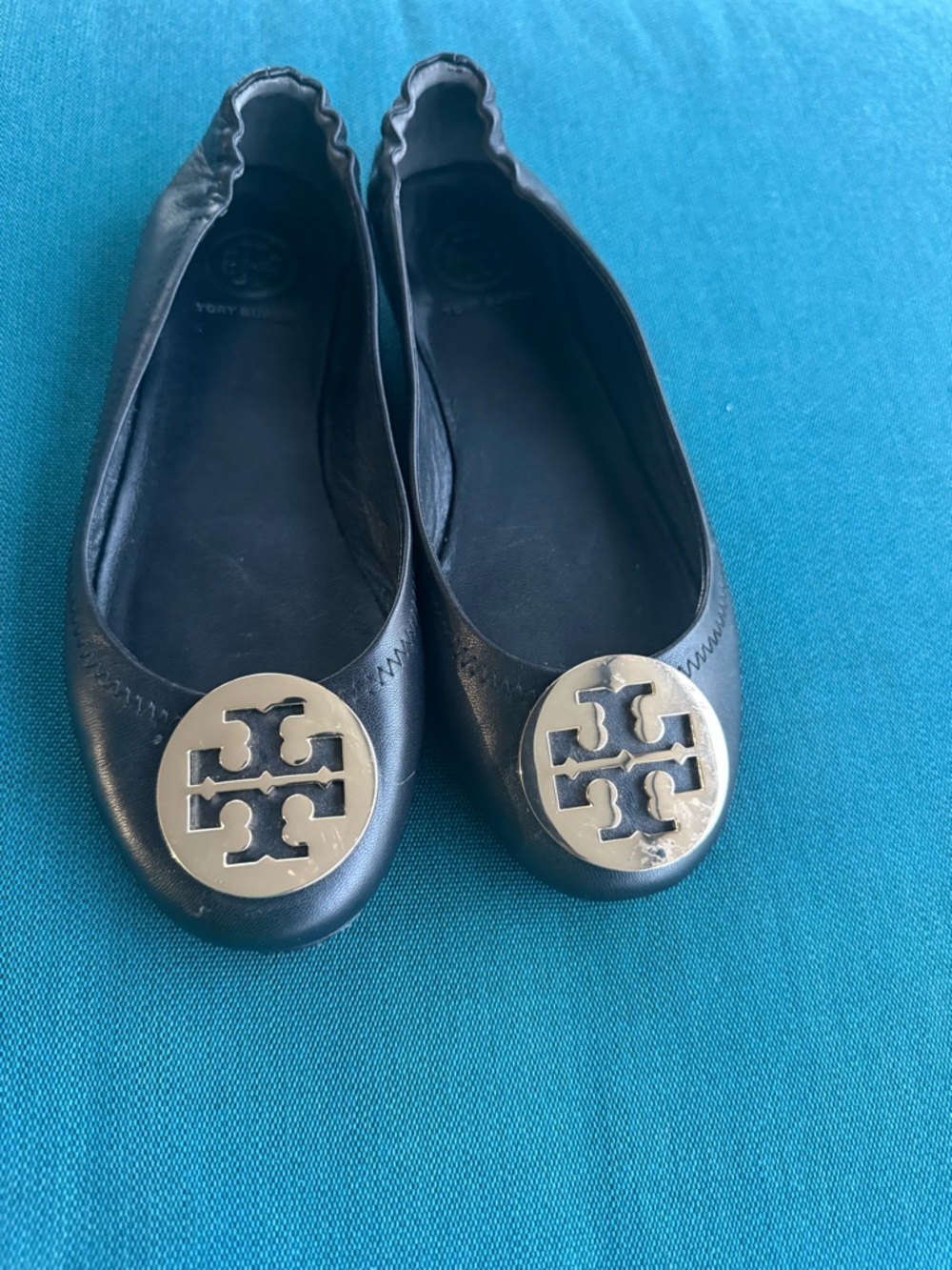 Tory Burch Black Leather Ballet Flats with Gold Logo Emblem - Picture 8 of 9